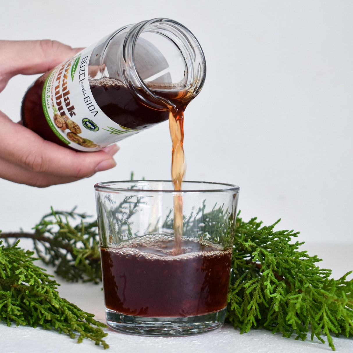 Organik Kozalak Şurubu 230 Ml